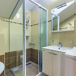 Apartmán In With Sea View, Terrace, Air Conditioning, Wifi *