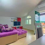 In With Sea View, Terrace, Air Conditioning, Wifi Apartmán