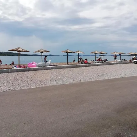 In With Sea View, Terrace, Air Conditioning, Wifi Pirovac