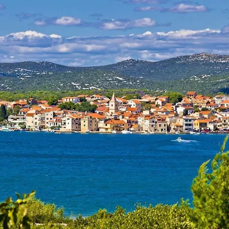 In With Sea View, Terrace, Air Conditioning, Wifi Pirovac