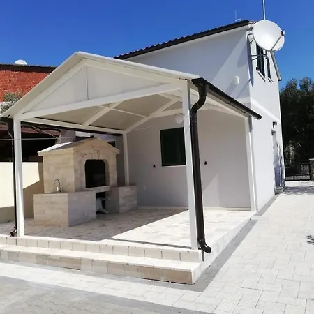 In With Sea View, Terrace, Air Conditioning, Wifi * Pirovac