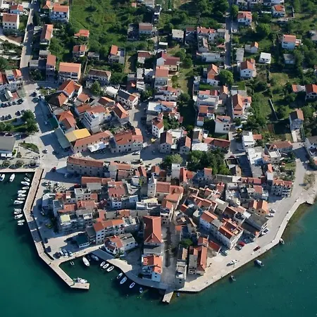 Appartement In With Sea View, Terrace, Air Conditioning, Wifi *