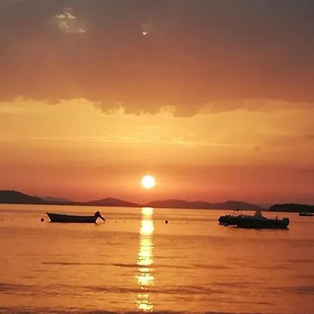 In With Sea View, Terrace, Air Conditioning, Wifi * Pirovac