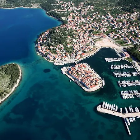 Apartmán In With Sea View, Terrace, Air Conditioning, Wifi