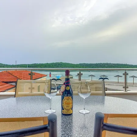 In With Sea View, Terrace, Air Conditioning, Wifi Apartment *