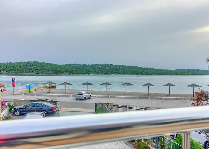 In With Sea View, Terrace, Air Conditioning, Wifi * ピロヴァッツ