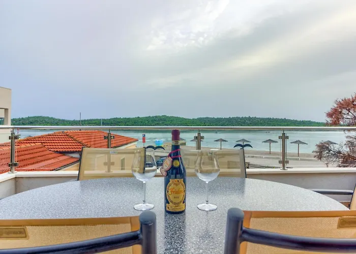 In With Sea View, Terrace, Air Conditioning, Wifi Lejlighed *