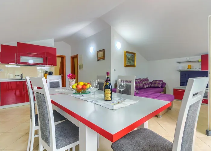 Lejlighed In With Sea View, Terrace, Air Conditioning, Wifi Pirovac